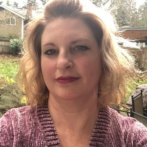 Meet your Posher, Marnie